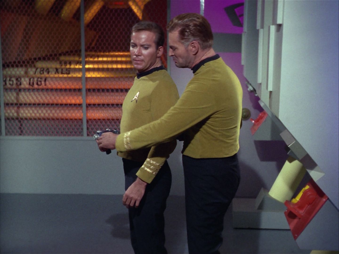 ariane179254_StarTrek_1x20_CourtMartial_2795.jpg