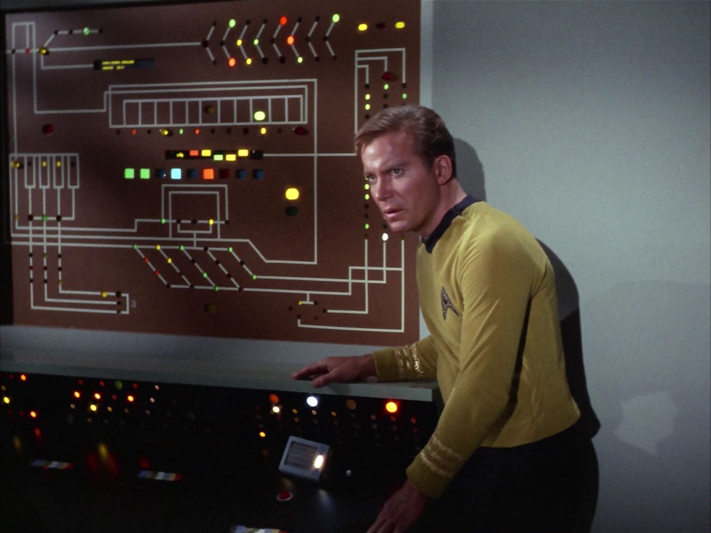 ariane179254_StarTrek_1x20_CourtMartial_2835.jpg