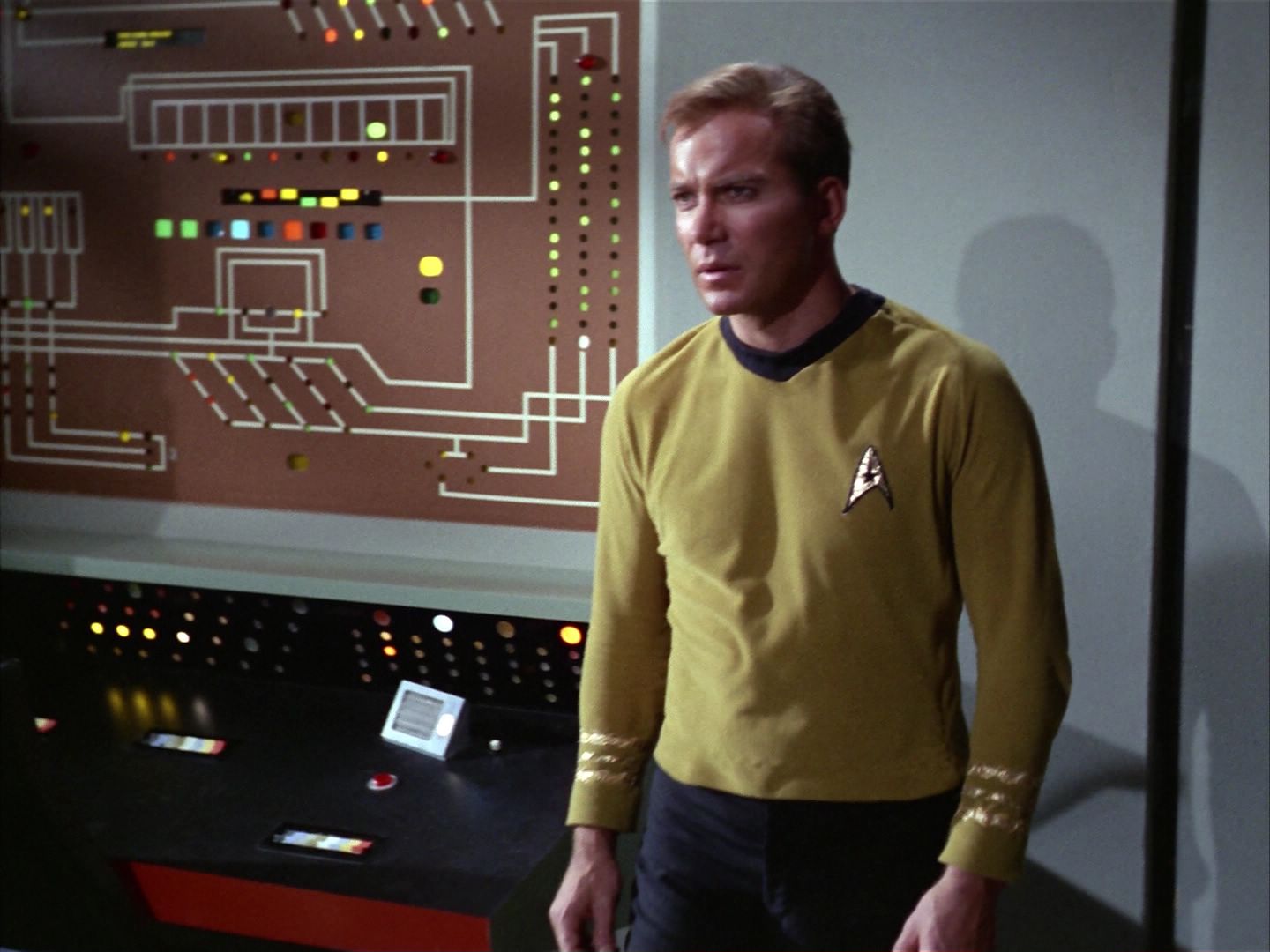 ariane179254_StarTrek_1x20_CourtMartial_2848.jpg