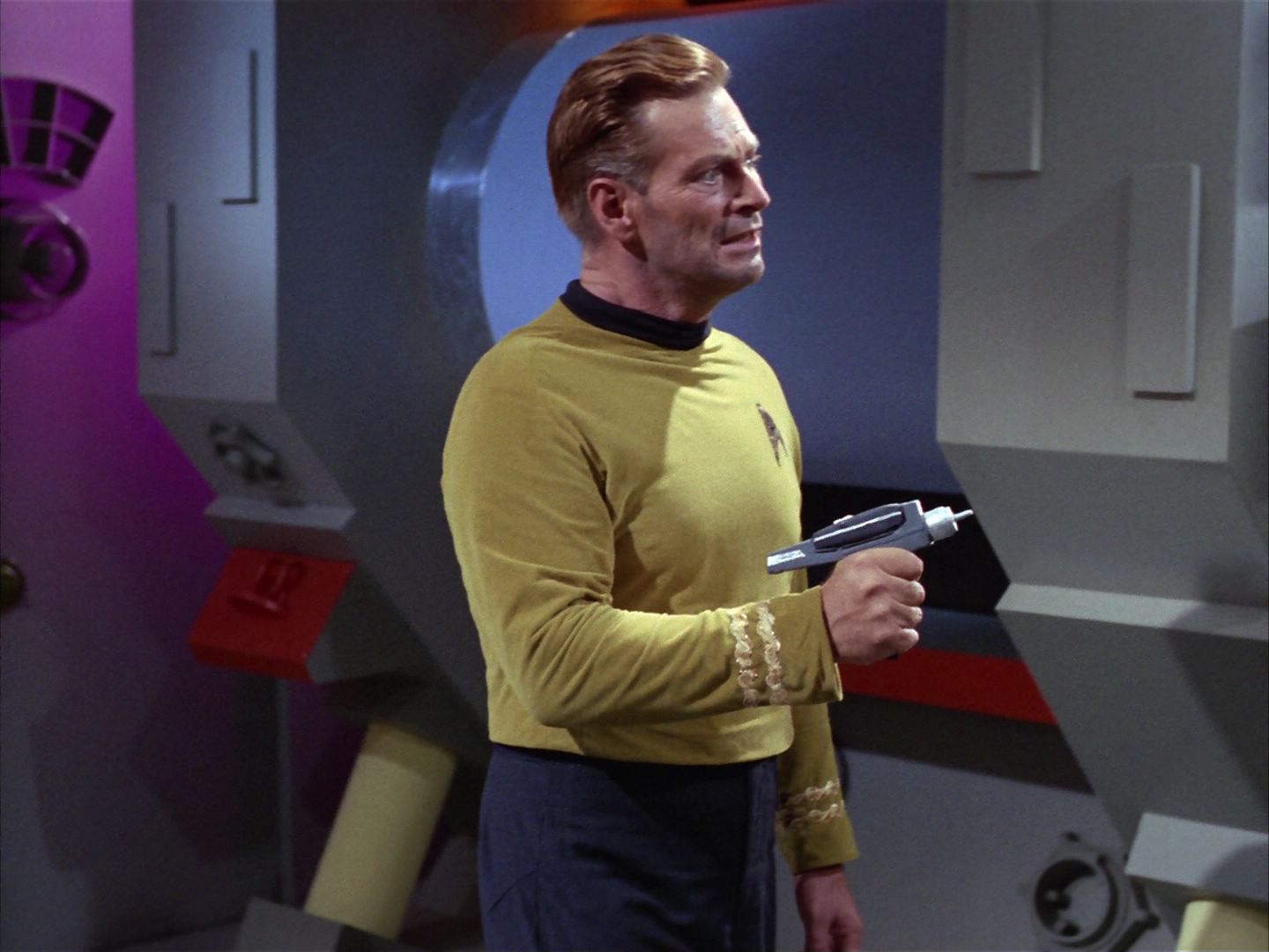 ariane179254_StarTrek_1x20_CourtMartial_2879.jpg