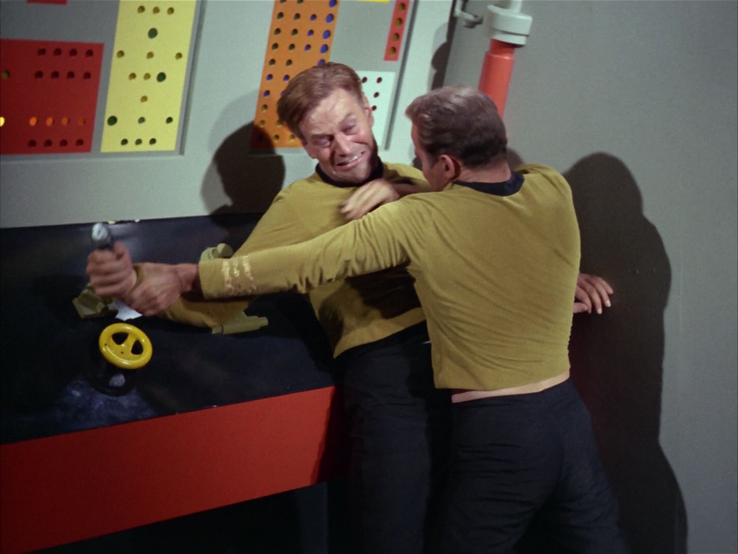 ariane179254_StarTrek_1x20_CourtMartial_2940.jpg