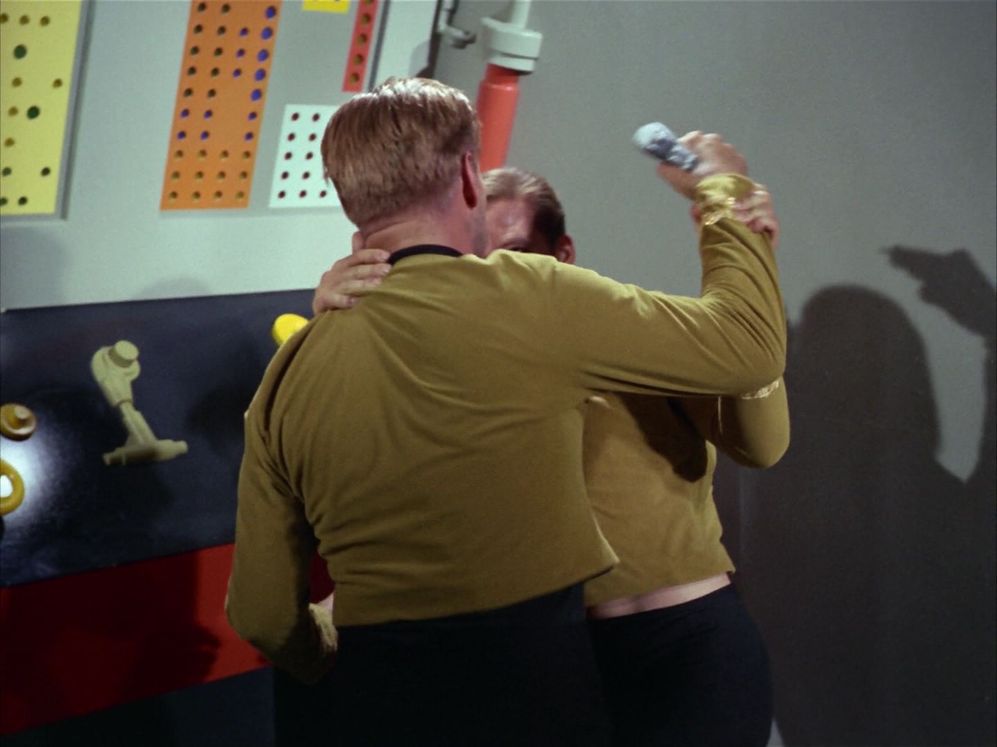ariane179254_StarTrek_1x20_CourtMartial_2942.jpg