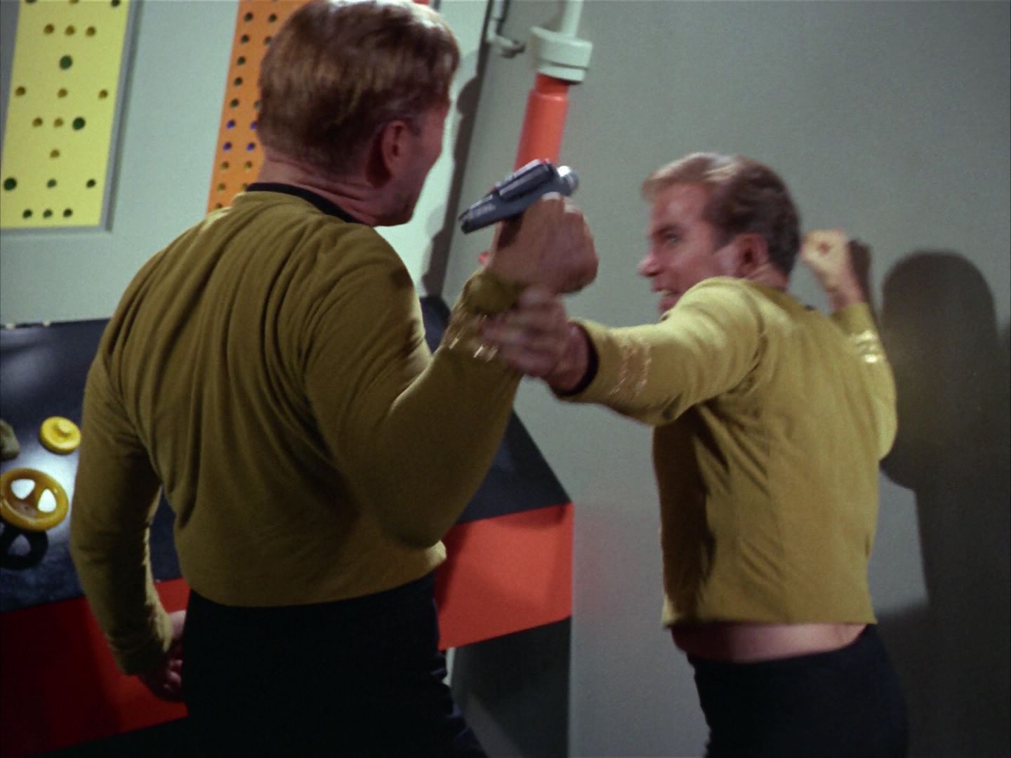 ariane179254_StarTrek_1x20_CourtMartial_2945.jpg