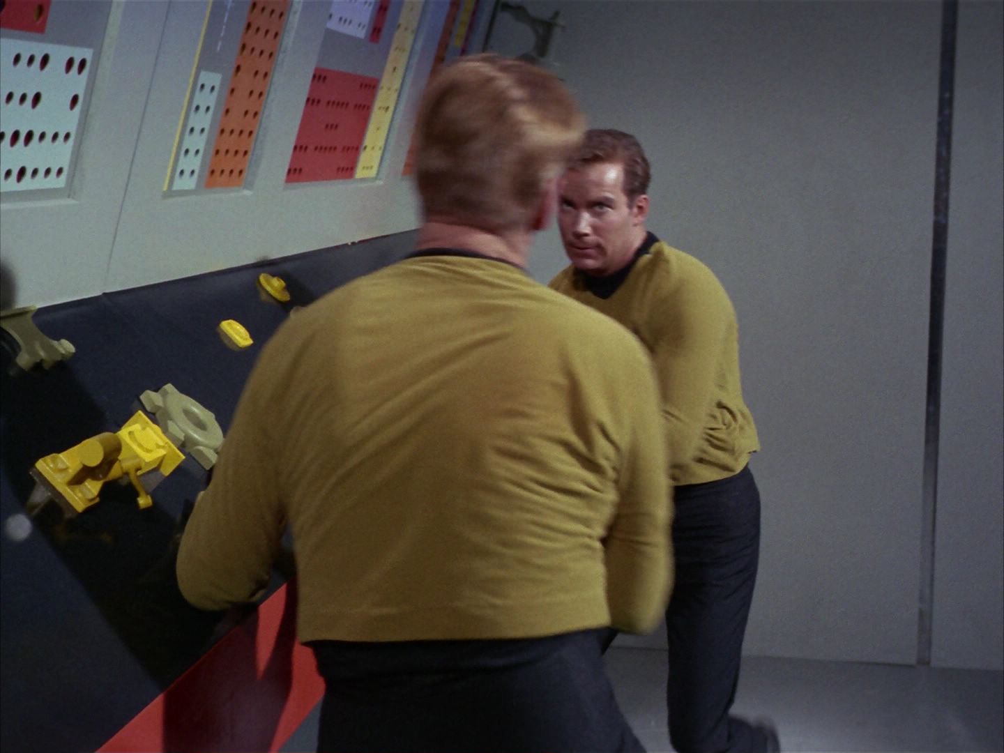 ariane179254_StarTrek_1x20_CourtMartial_2947.jpg