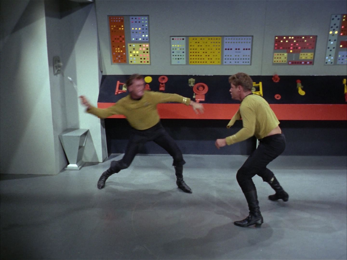 ariane179254_StarTrek_1x20_CourtMartial_2973.jpg