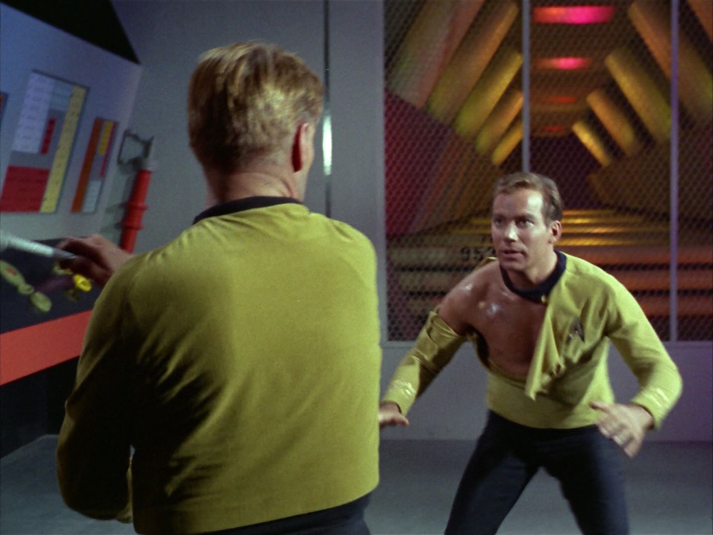 ariane179254_StarTrek_1x20_CourtMartial_2974.jpg