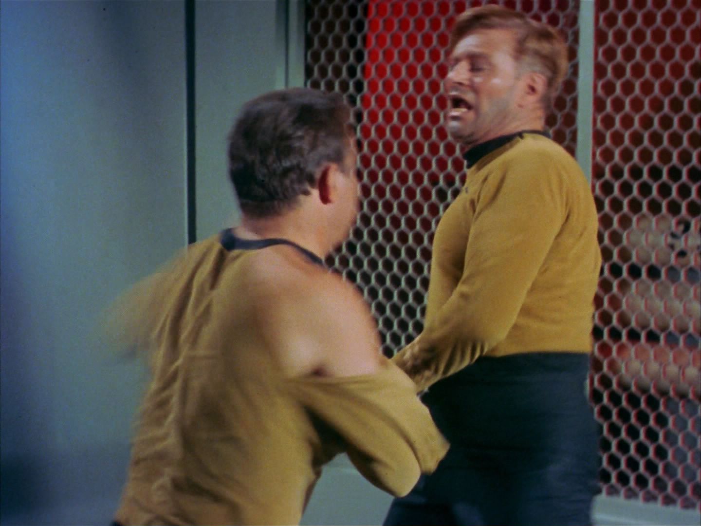 ariane179254_StarTrek_1x20_CourtMartial_2983.jpg