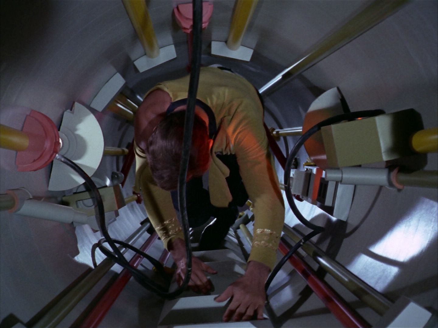 ariane179254_StarTrek_1x20_CourtMartial_3036.jpg