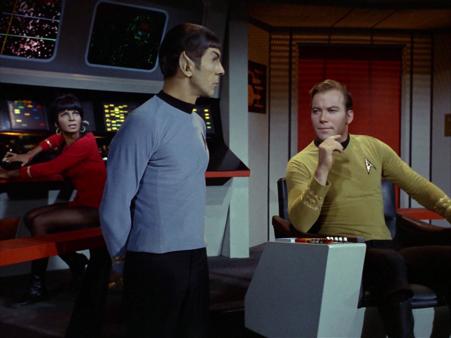 ariane179254_StarTrek_1x22_SpaceSeed_0044.jpg