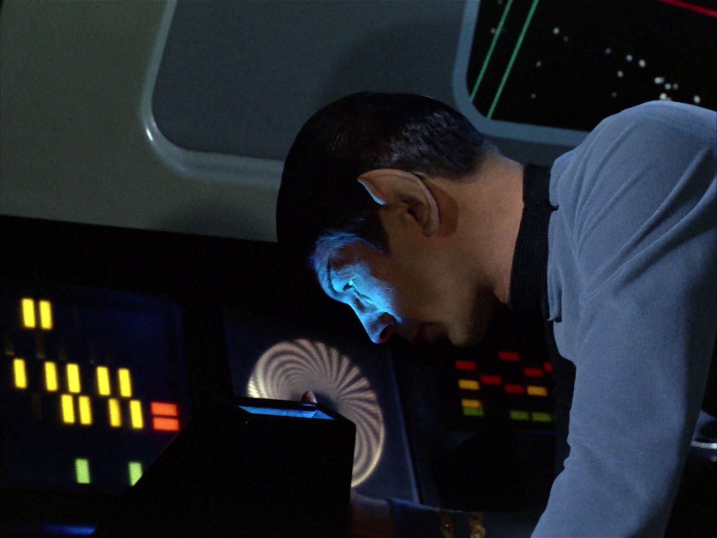 ariane179254_StarTrek_1x22_SpaceSeed_0105.jpg