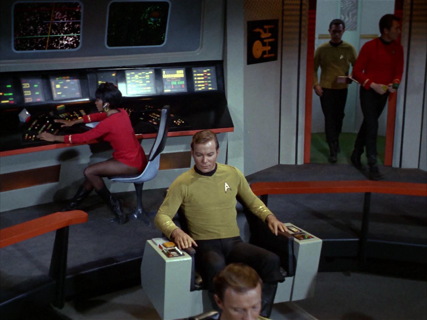 ariane179254_StarTrek_1x22_SpaceSeed_0115.jpg