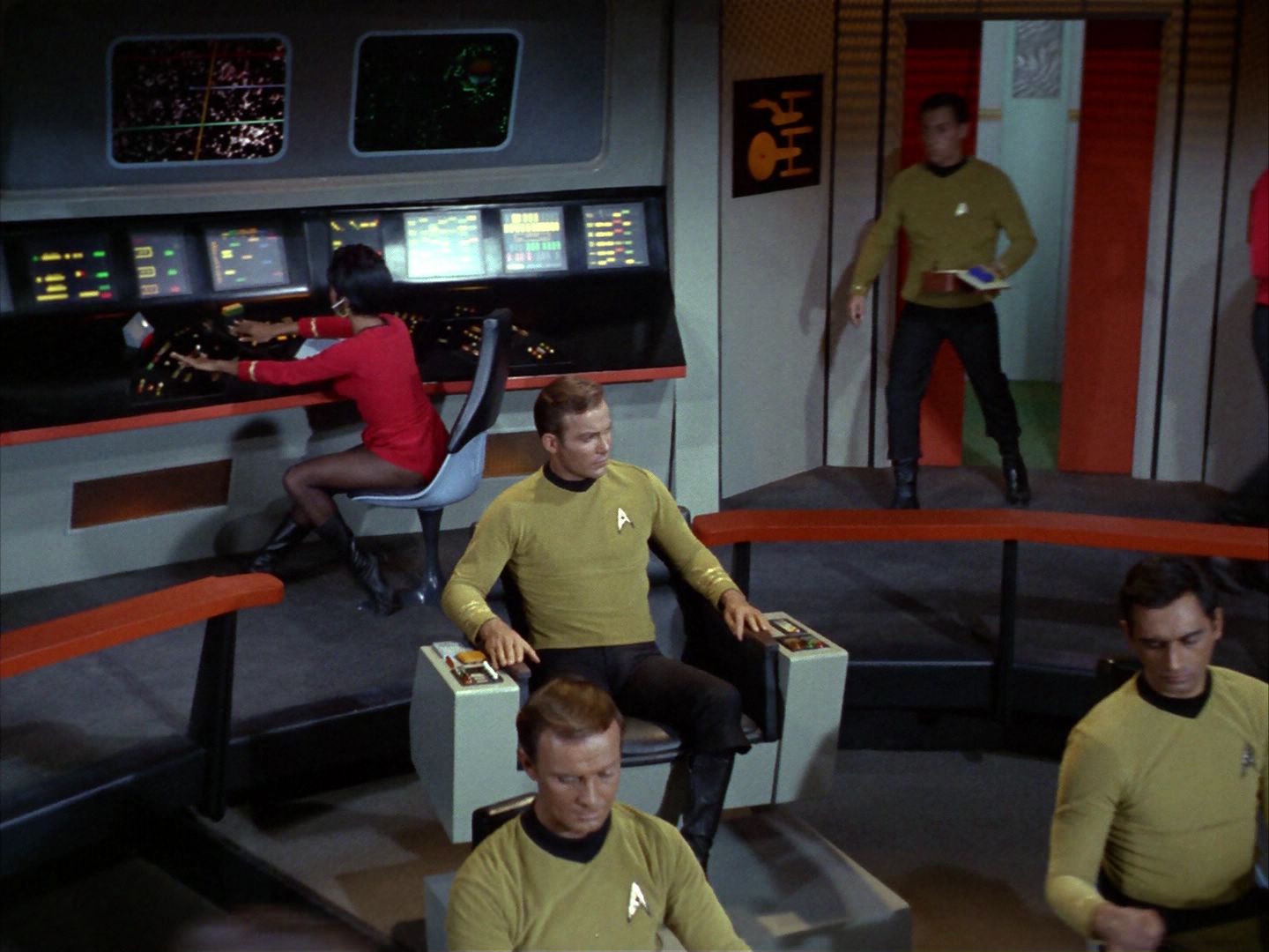 ariane179254_StarTrek_1x22_SpaceSeed_0116.jpg