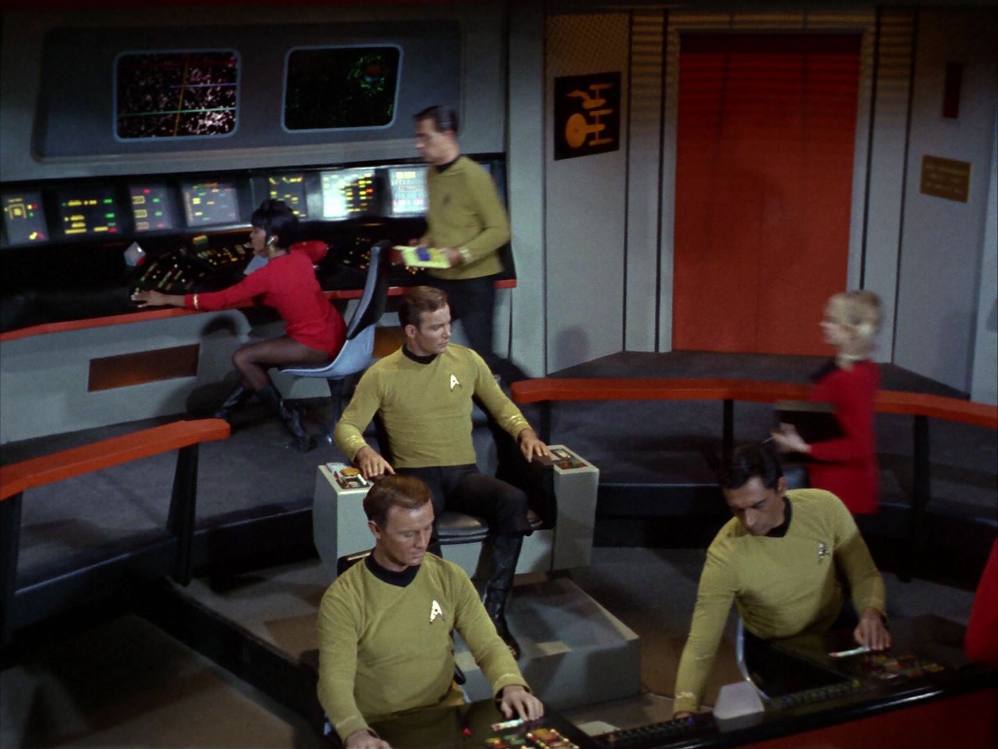 ariane179254_StarTrek_1x22_SpaceSeed_0117.jpg