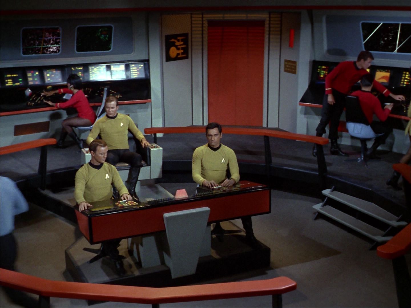ariane179254_StarTrek_1x22_SpaceSeed_0122.jpg