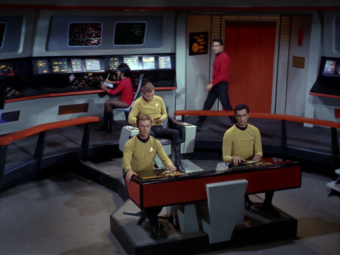 ariane179254_StarTrek_1x22_SpaceSeed_0204.jpg