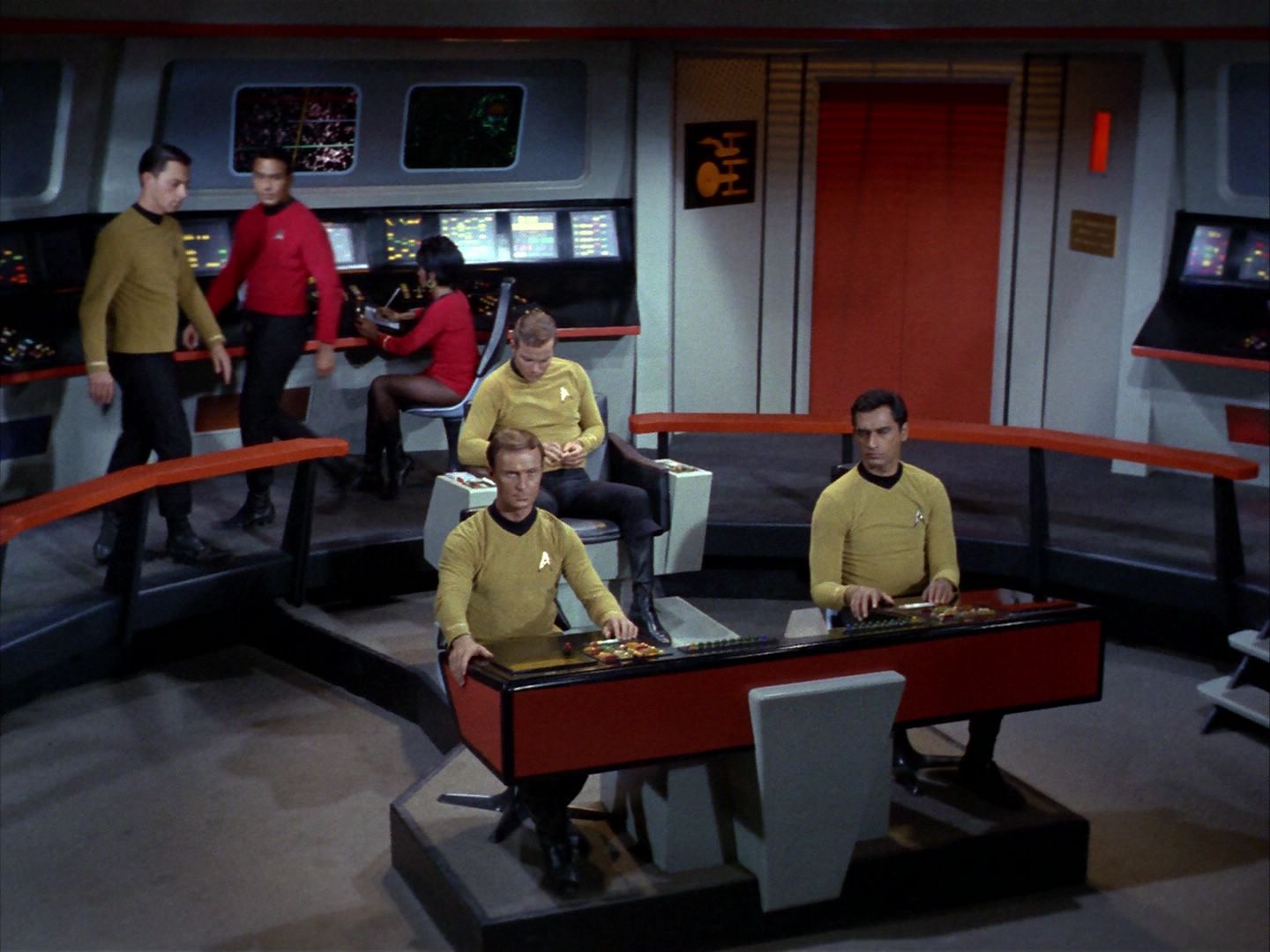 ariane179254_StarTrek_1x22_SpaceSeed_0206.jpg