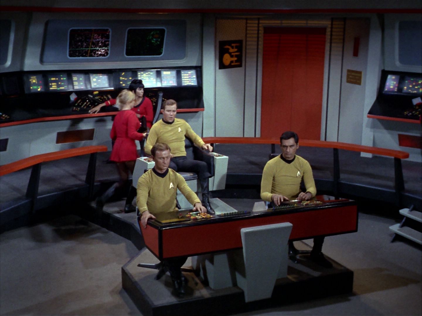 ariane179254_StarTrek_1x22_SpaceSeed_0216.jpg