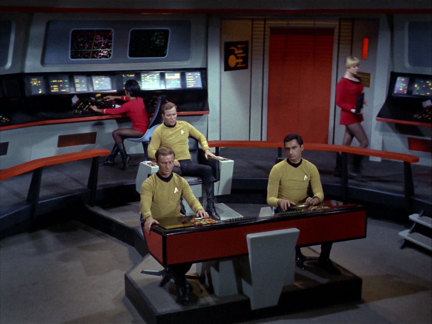 ariane179254_StarTrek_1x22_SpaceSeed_0219.jpg