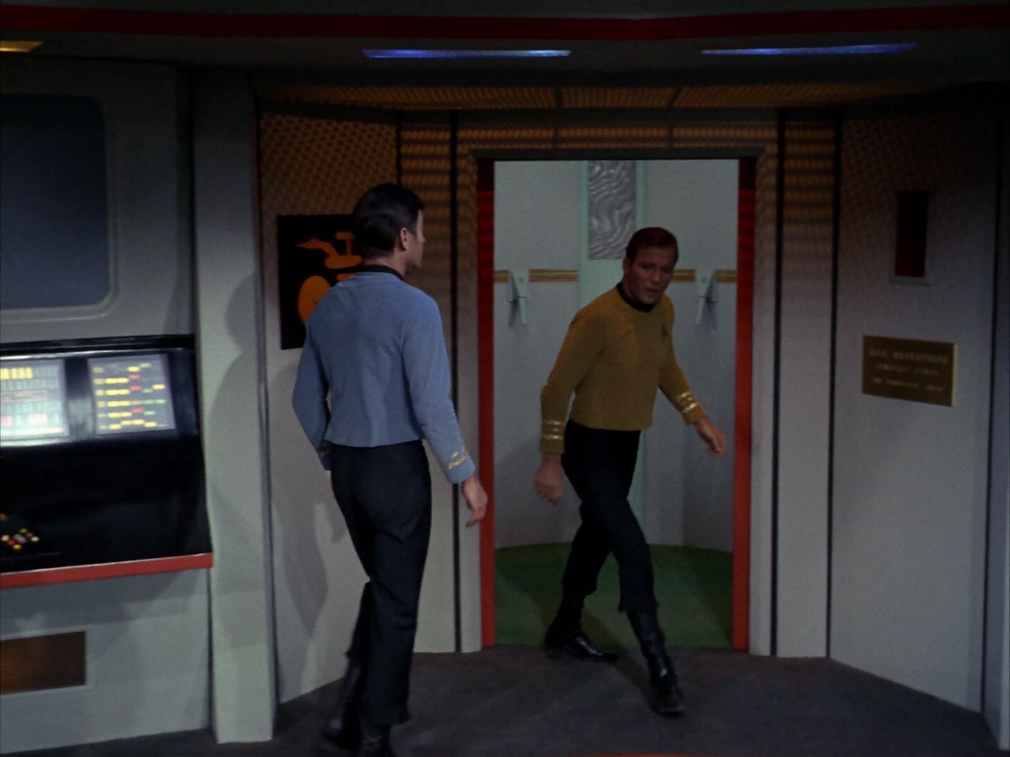 ariane179254_StarTrek_1x22_SpaceSeed_0298.jpg