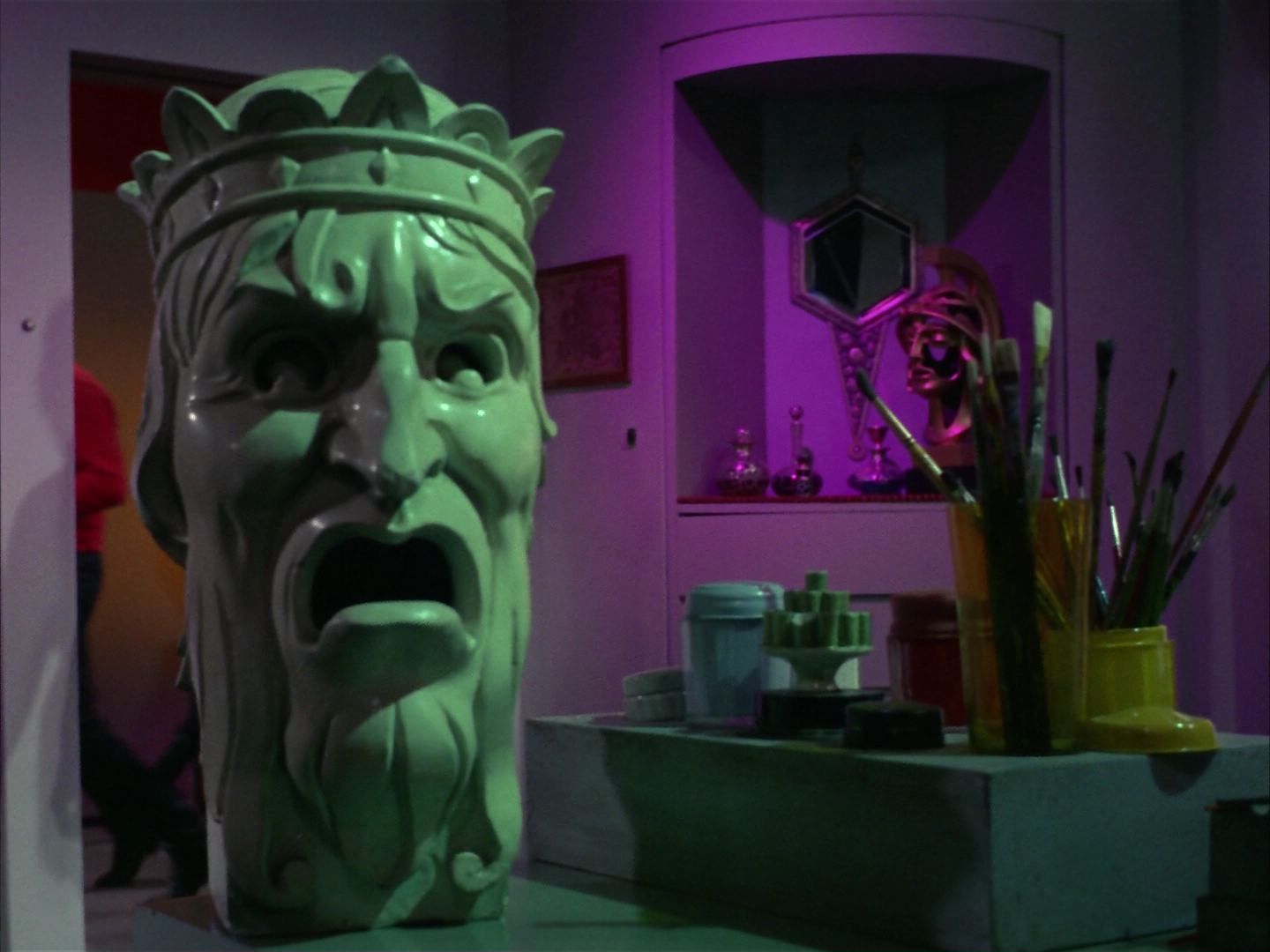ariane179254_StarTrek_1x22_SpaceSeed_0312.jpg