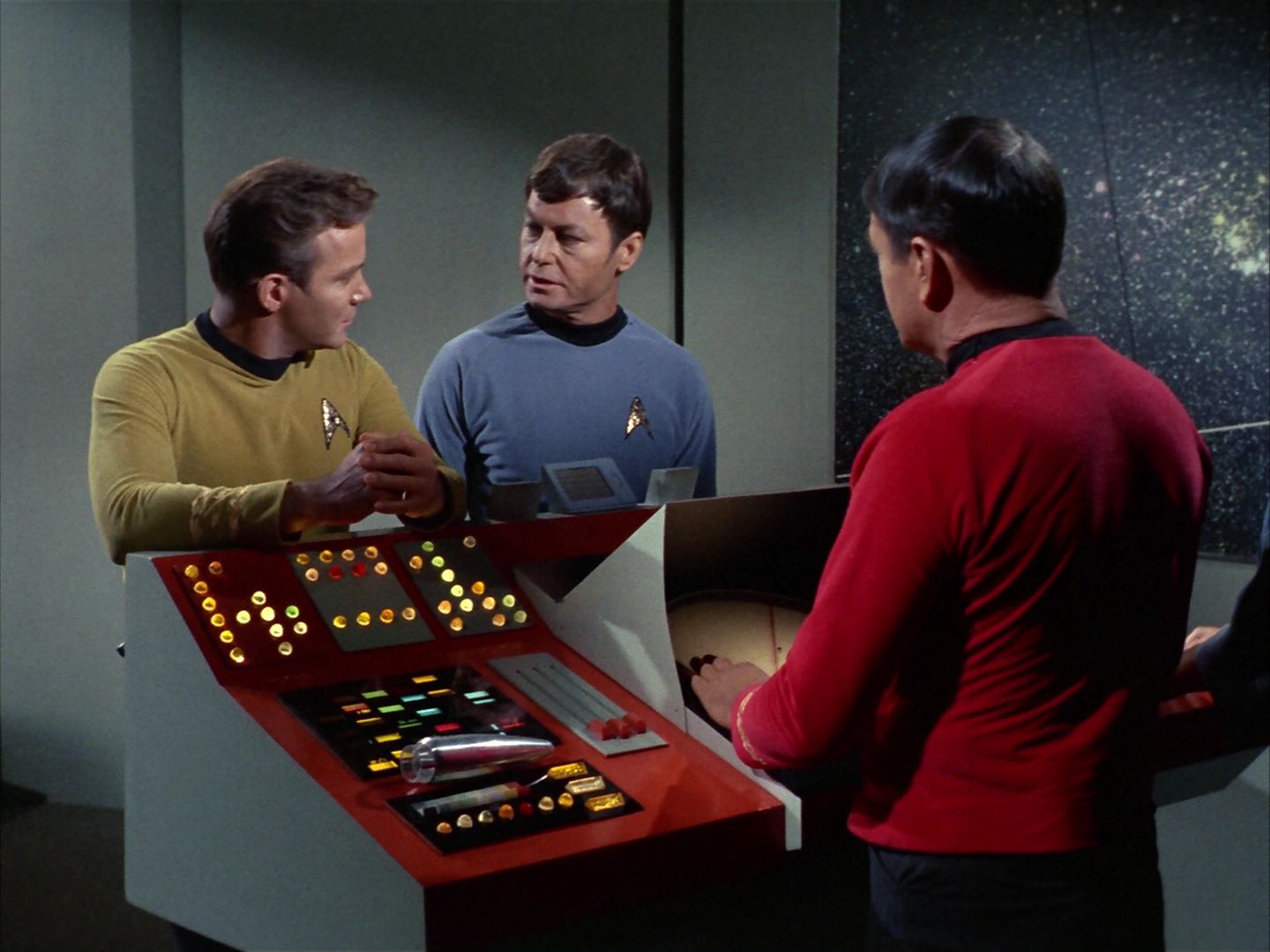 ariane179254_StarTrek_1x22_SpaceSeed_0347.jpg