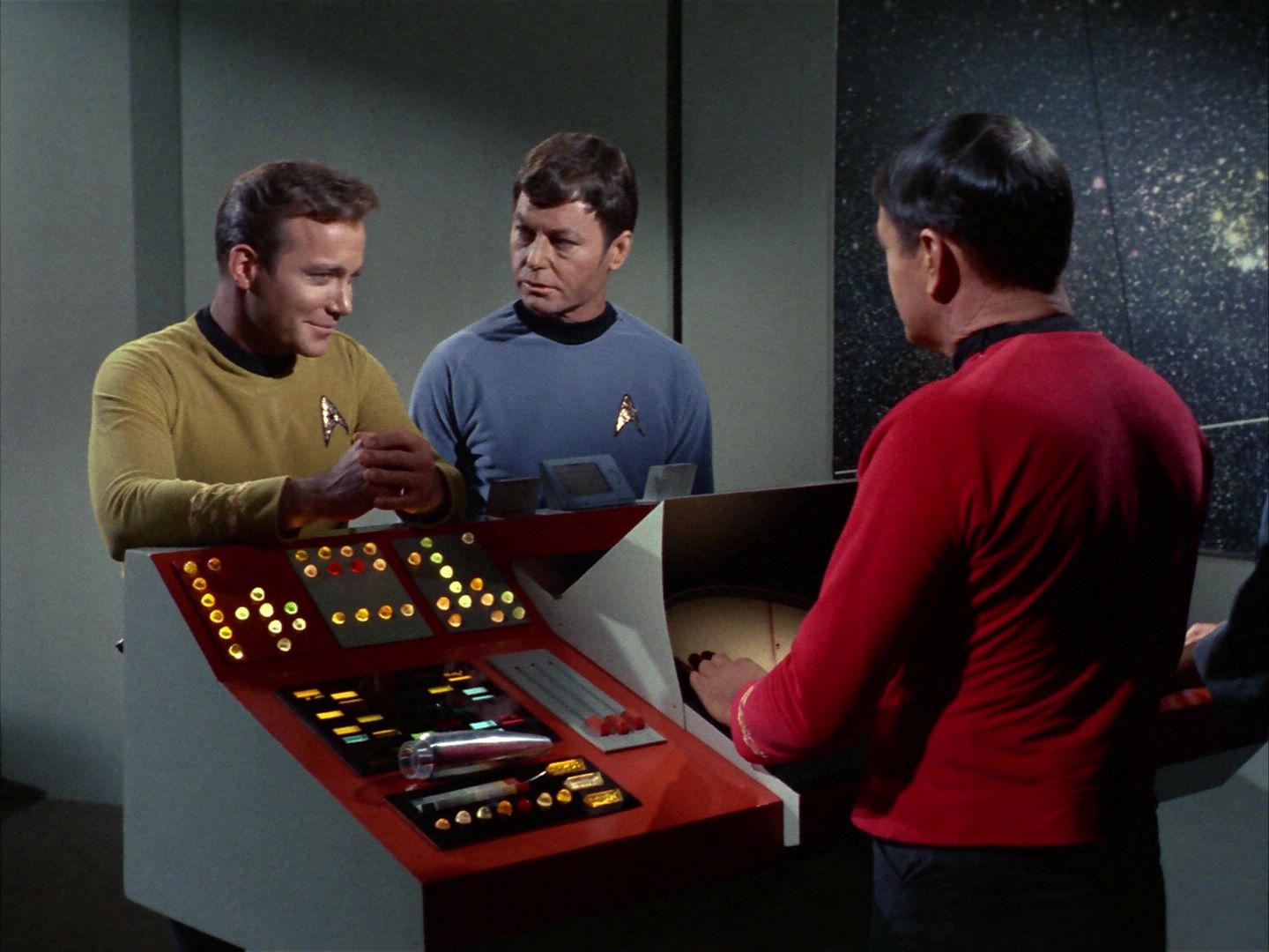 ariane179254_StarTrek_1x22_SpaceSeed_0350.jpg