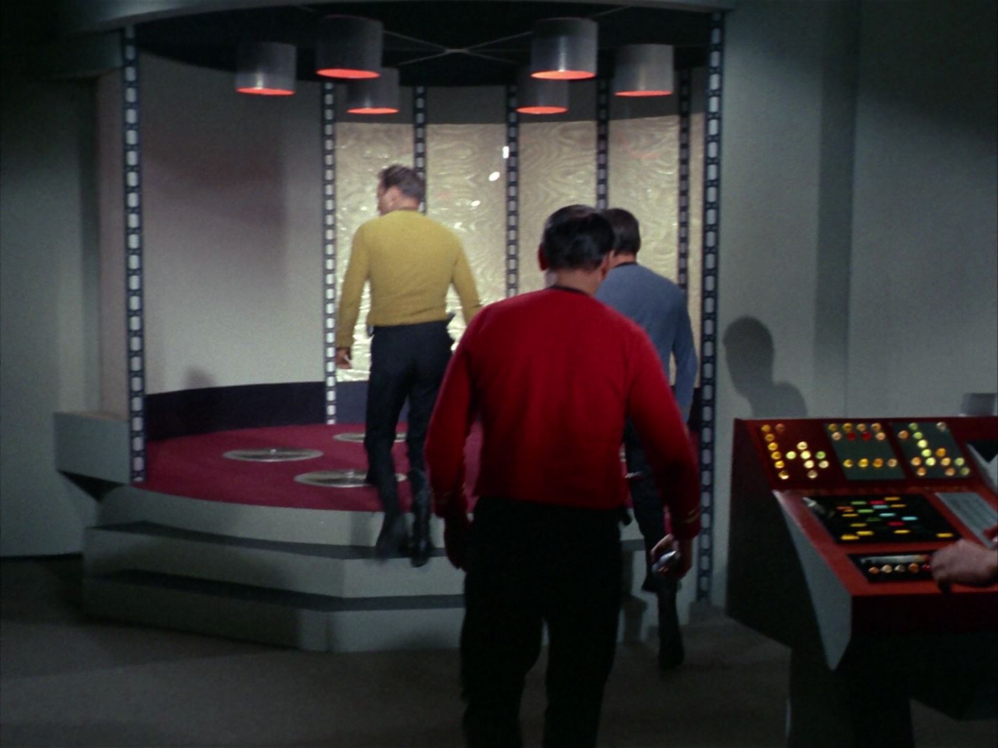 ariane179254_StarTrek_1x22_SpaceSeed_0356.jpg