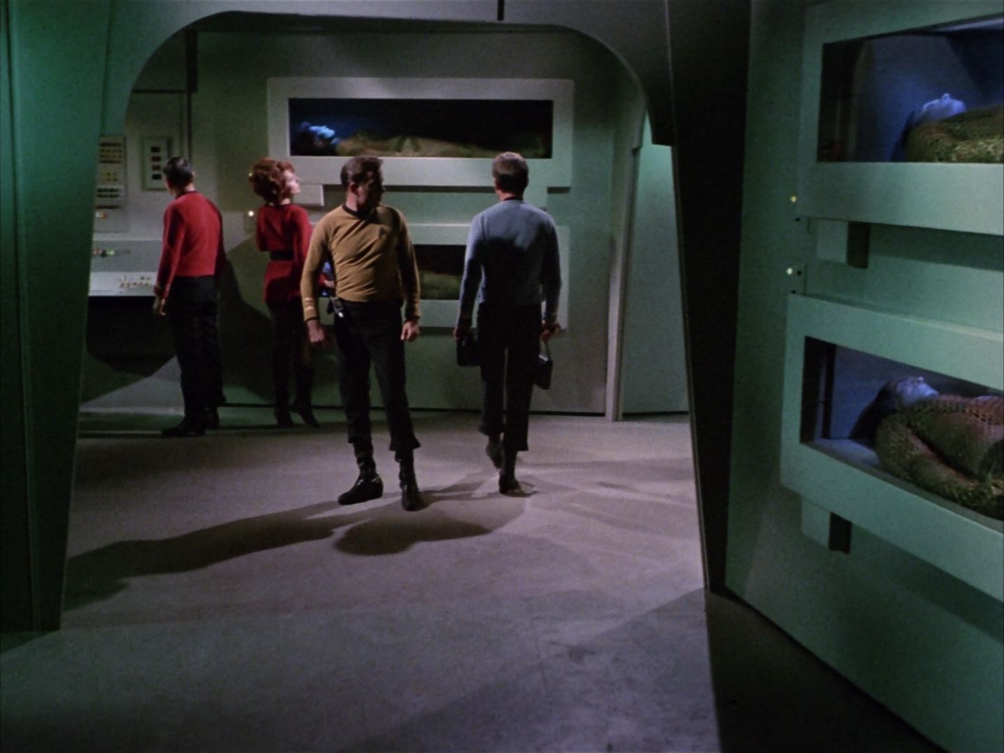 ariane179254_StarTrek_1x22_SpaceSeed_0398.jpg