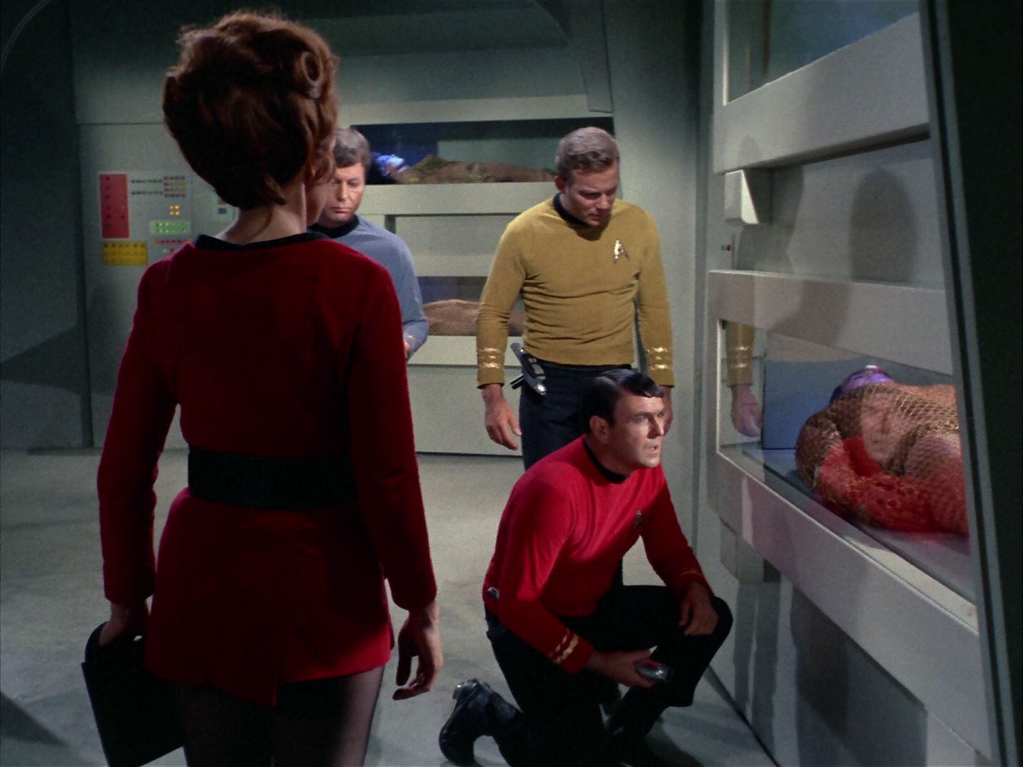 ariane179254_StarTrek_1x22_SpaceSeed_0458.jpg