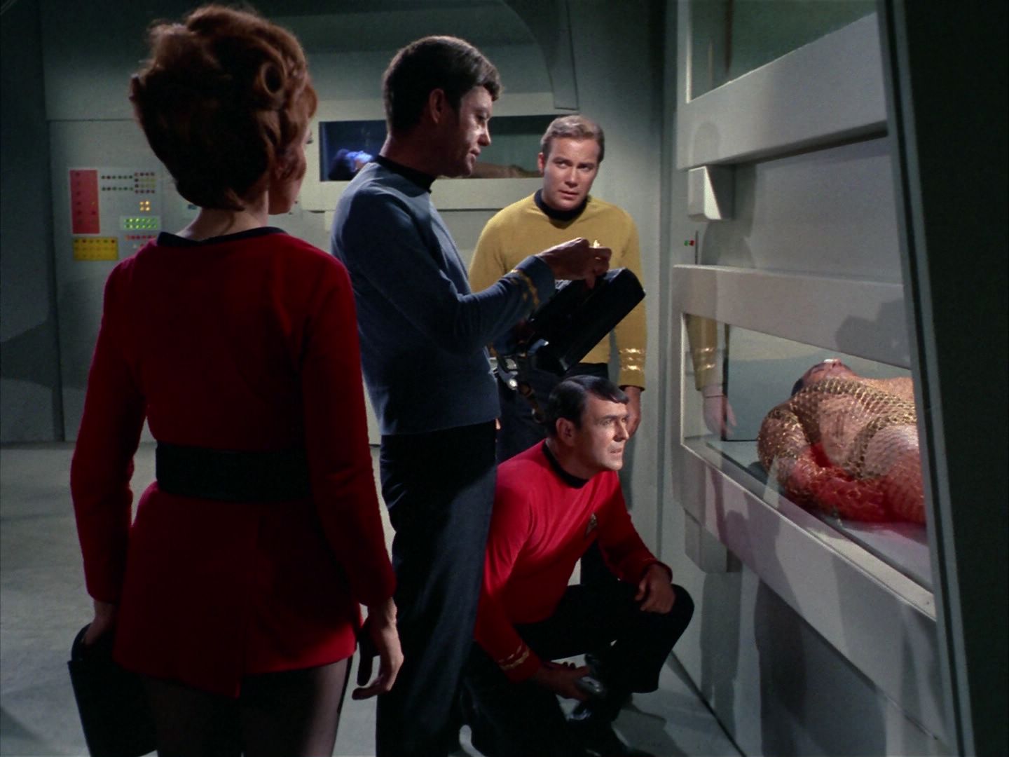 ariane179254_StarTrek_1x22_SpaceSeed_0467.jpg