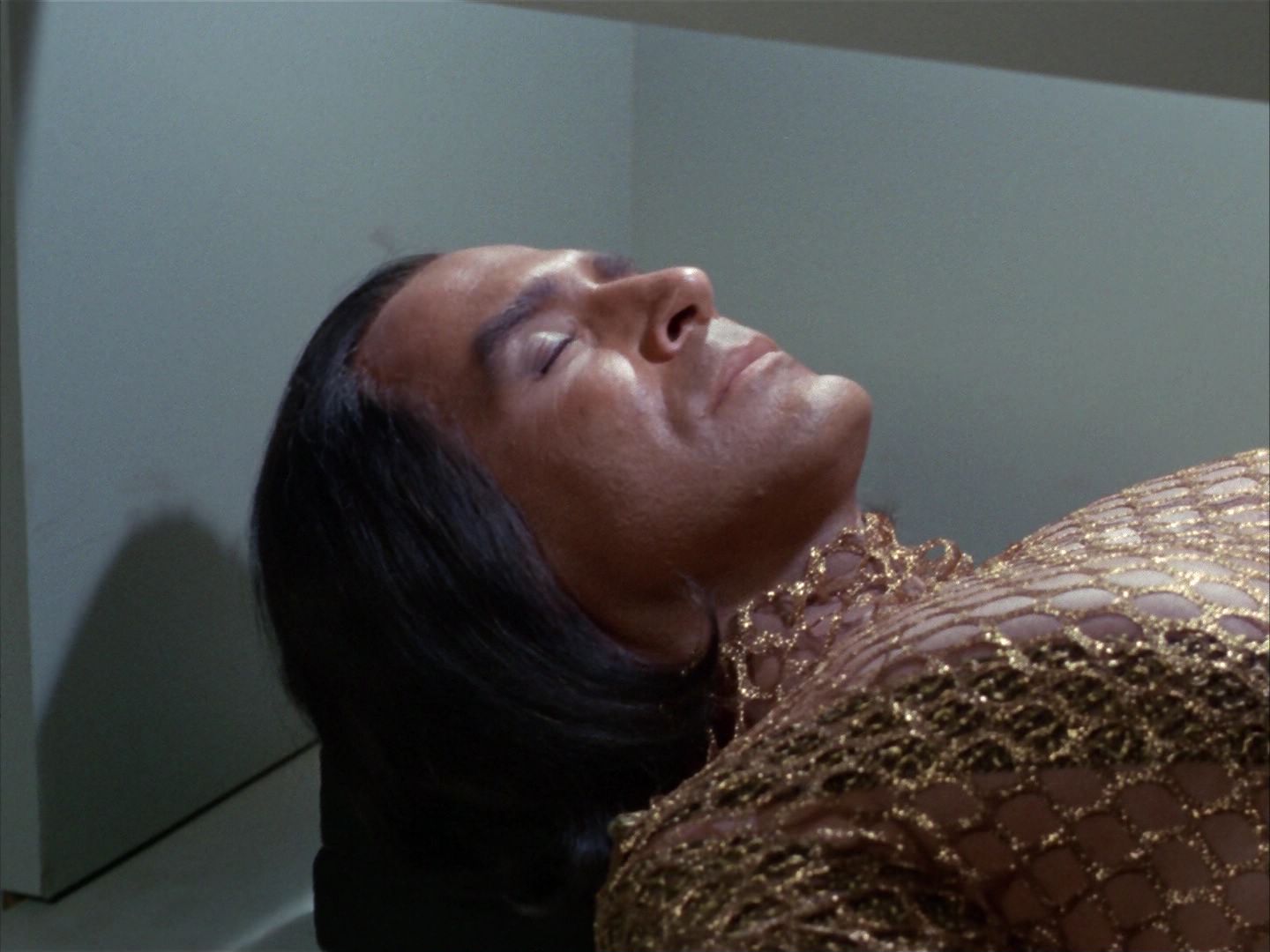 ariane179254_StarTrek_1x22_SpaceSeed_0504.jpg