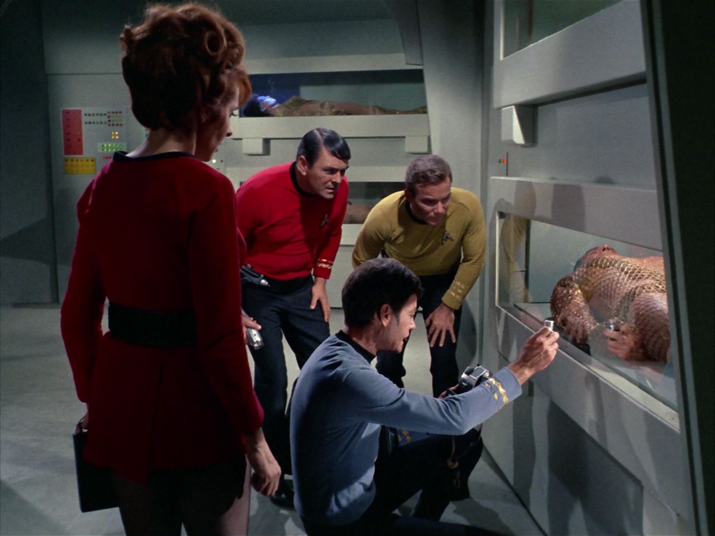 ariane179254_StarTrek_1x22_SpaceSeed_0536.jpg