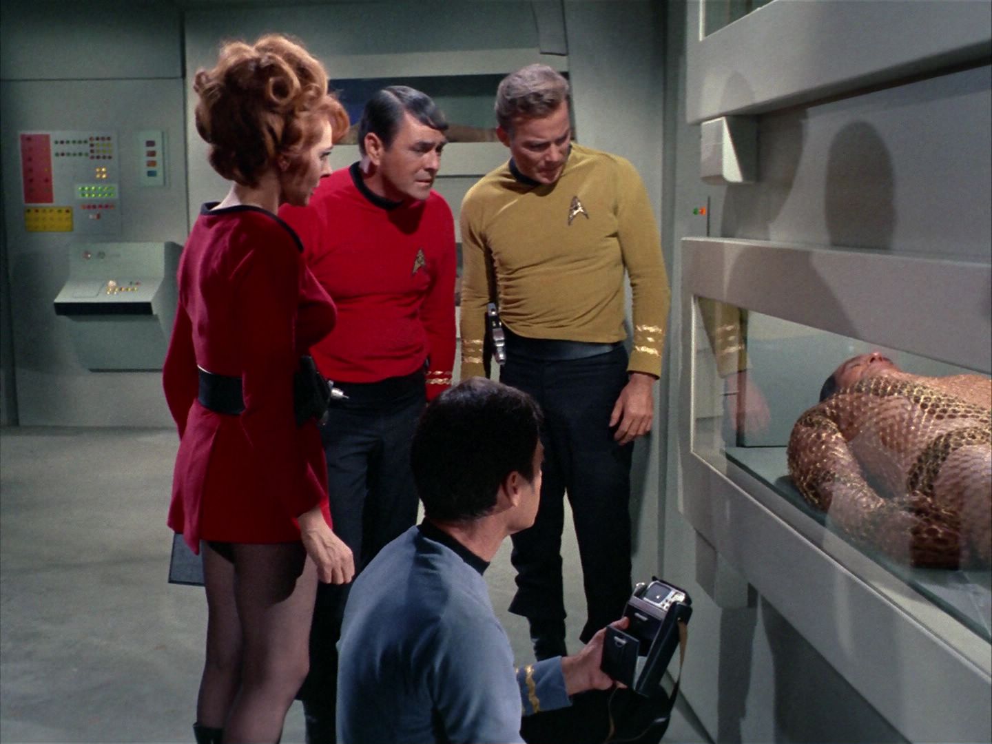 ariane179254_StarTrek_1x22_SpaceSeed_0544.jpg