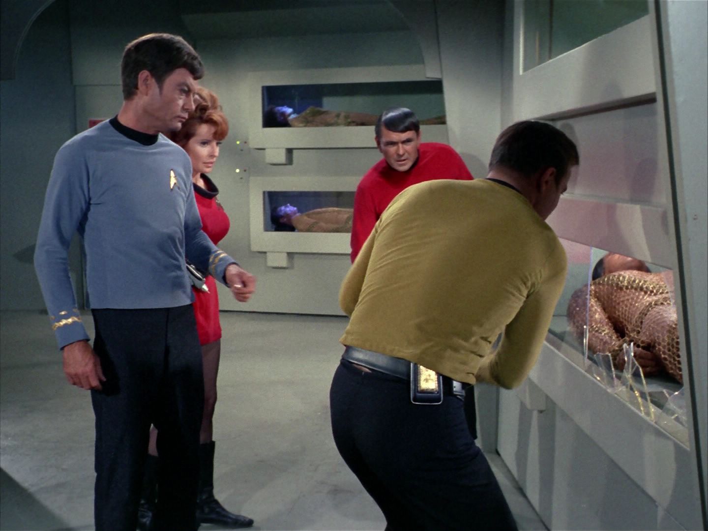 ariane179254_StarTrek_1x22_SpaceSeed_0557.jpg