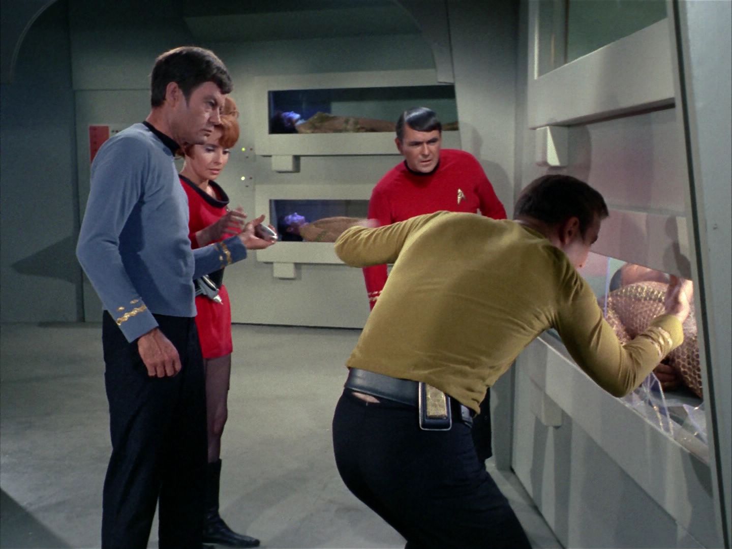 ariane179254_StarTrek_1x22_SpaceSeed_0558.jpg