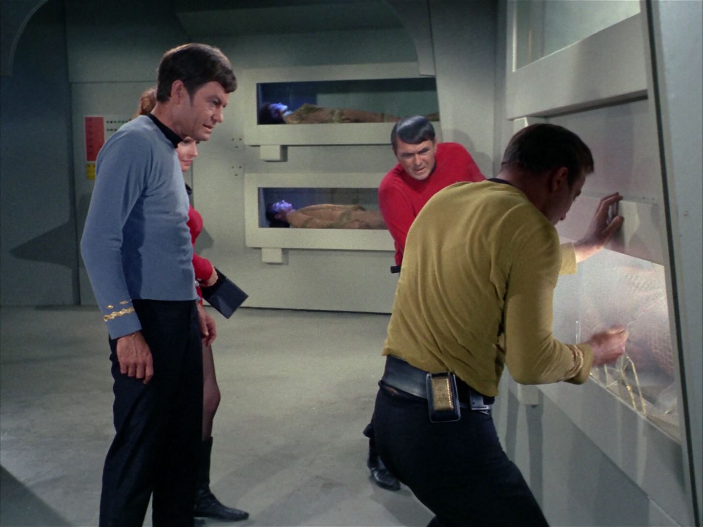 ariane179254_StarTrek_1x22_SpaceSeed_0563.jpg