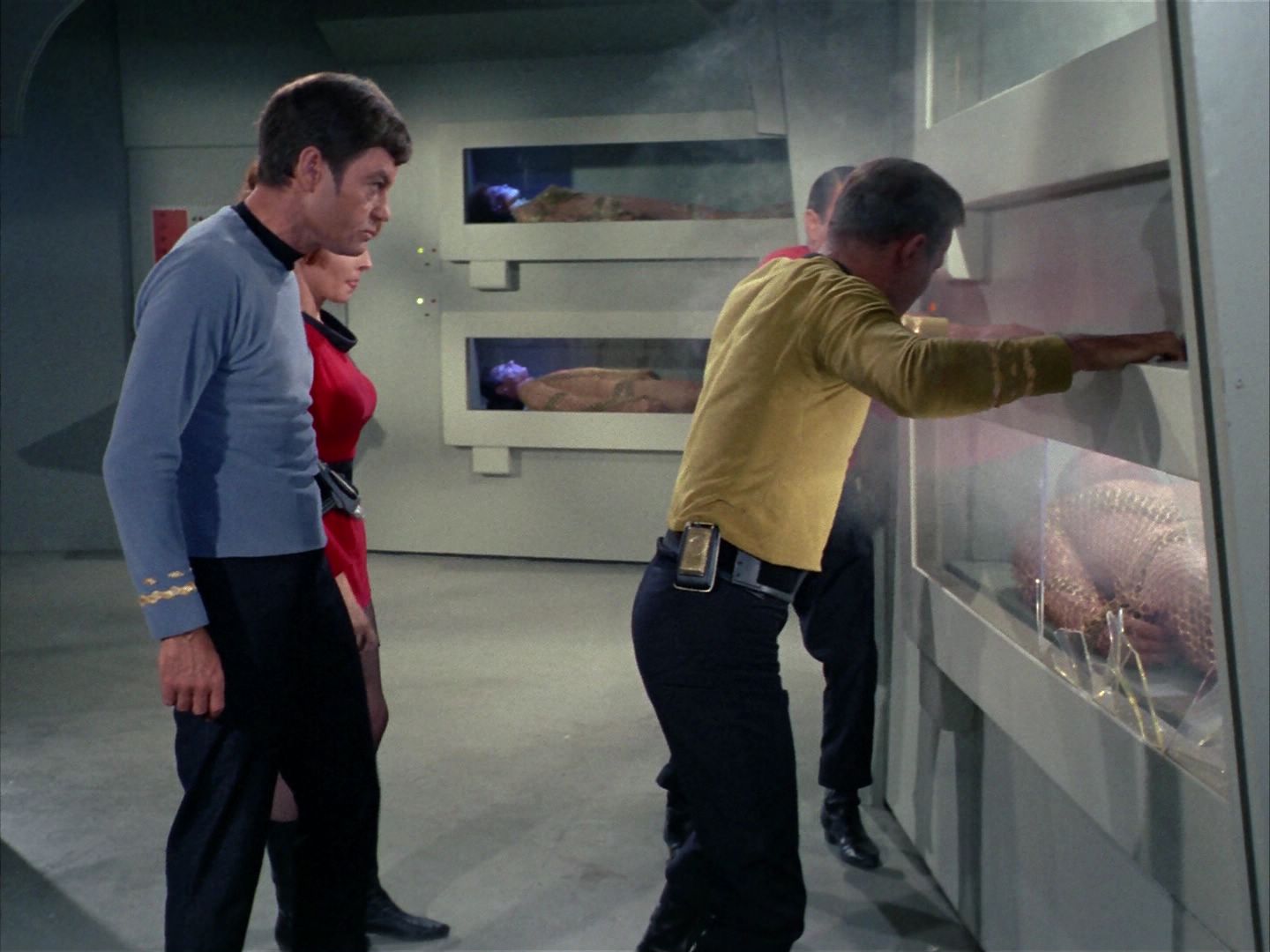 ariane179254_StarTrek_1x22_SpaceSeed_0565.jpg