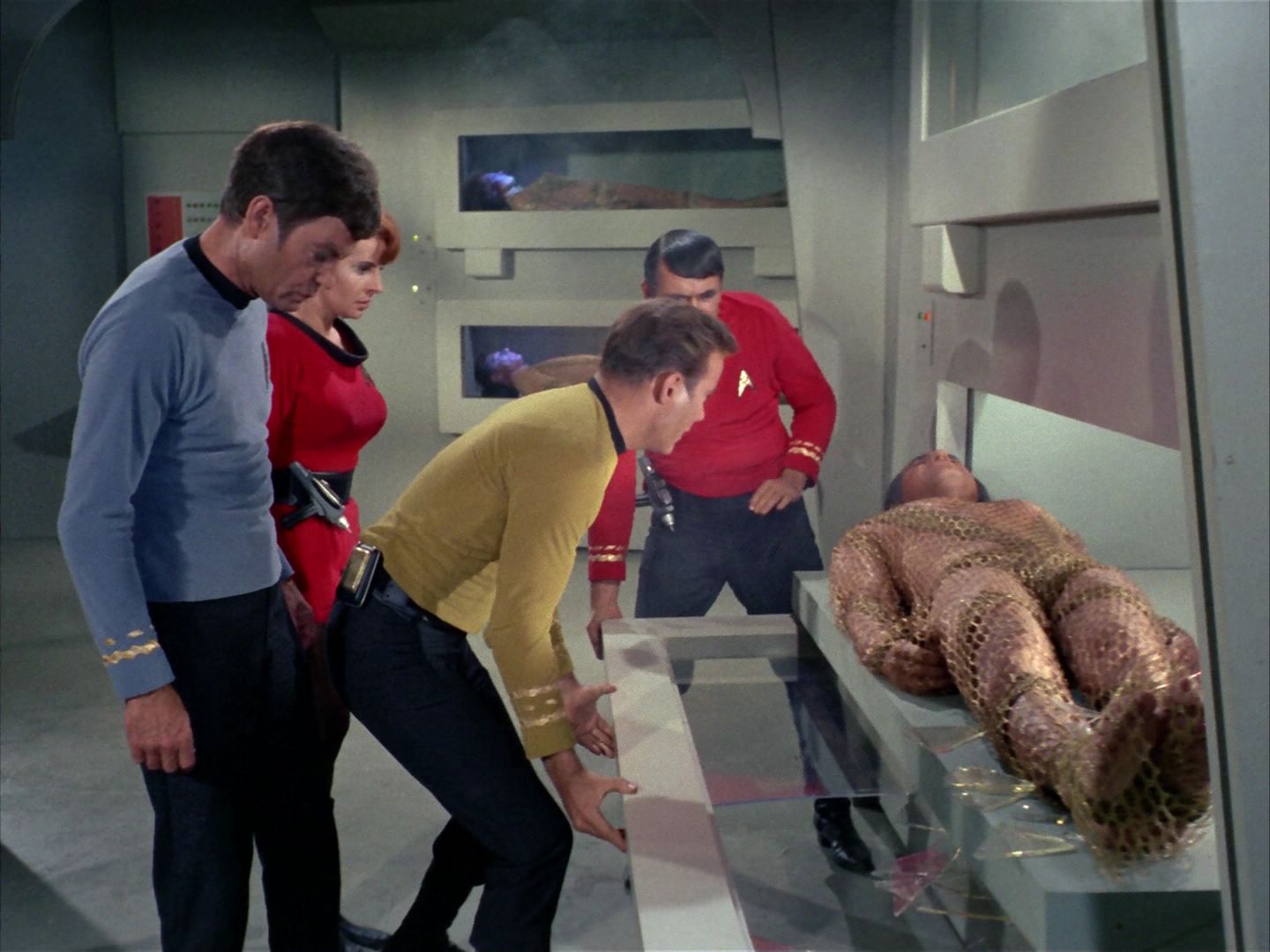 ariane179254_StarTrek_1x22_SpaceSeed_0573.jpg