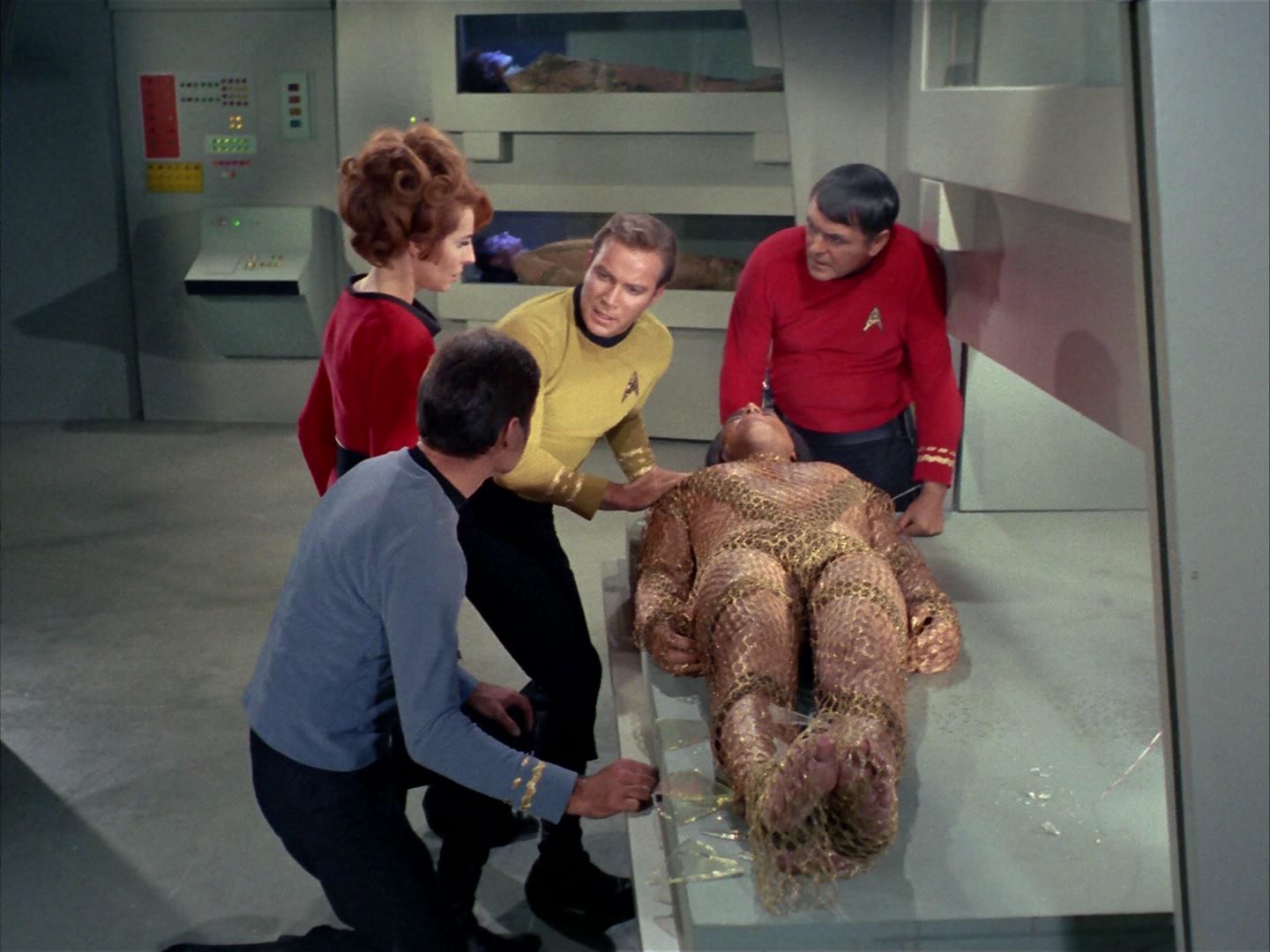 ariane179254_StarTrek_1x22_SpaceSeed_0580.jpg
