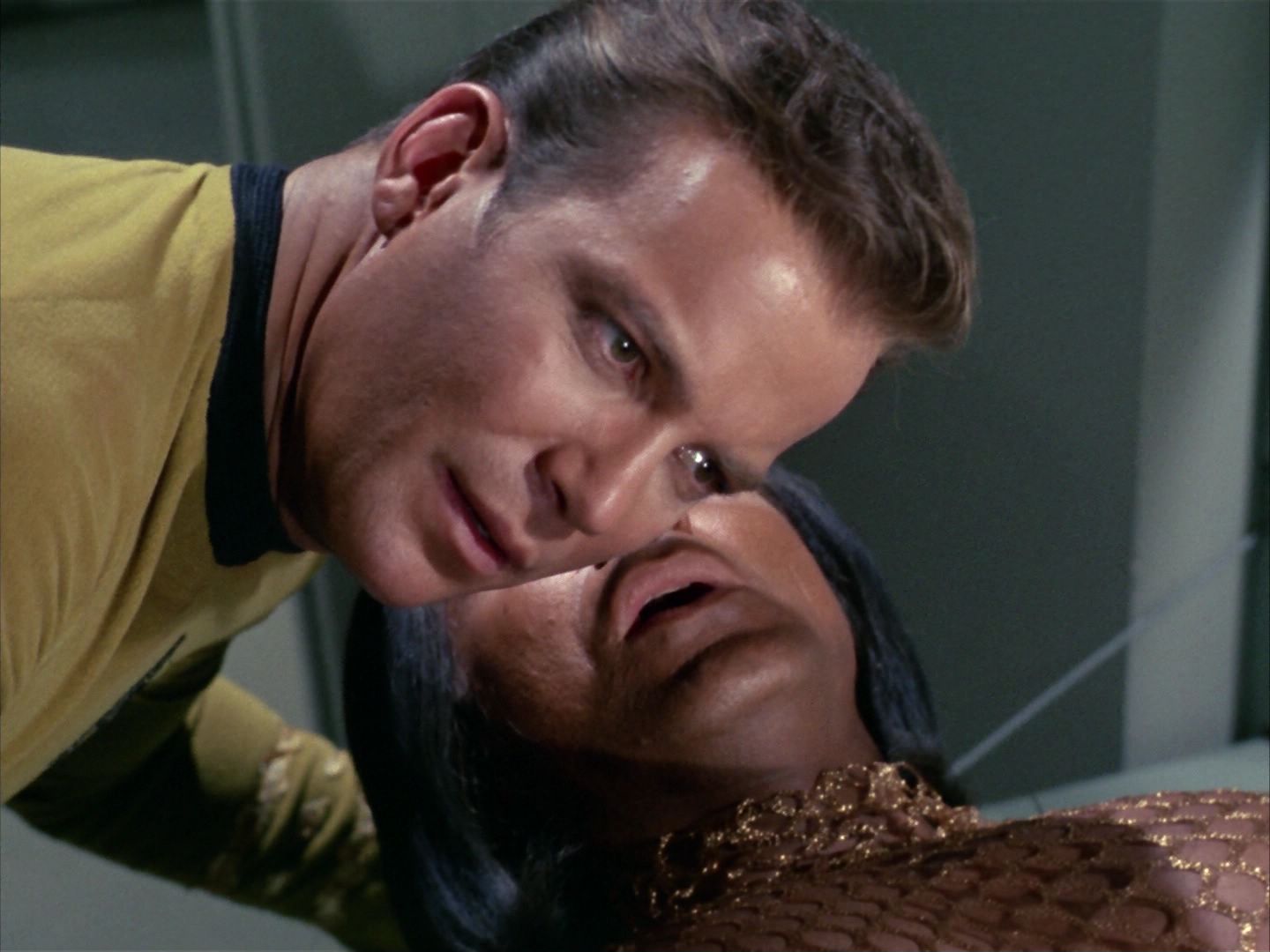 ariane179254_StarTrek_1x22_SpaceSeed_0599.jpg