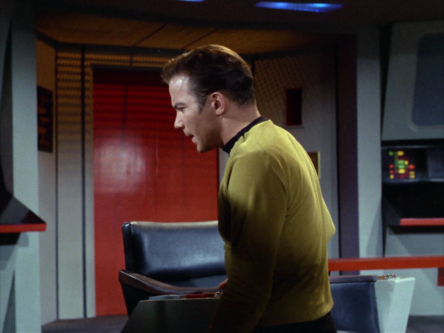 ariane179254_StarTrek_1x22_SpaceSeed_0667.jpg