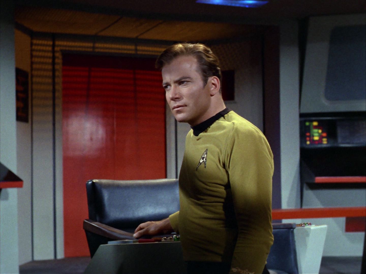 ariane179254_StarTrek_1x22_SpaceSeed_0684.jpg