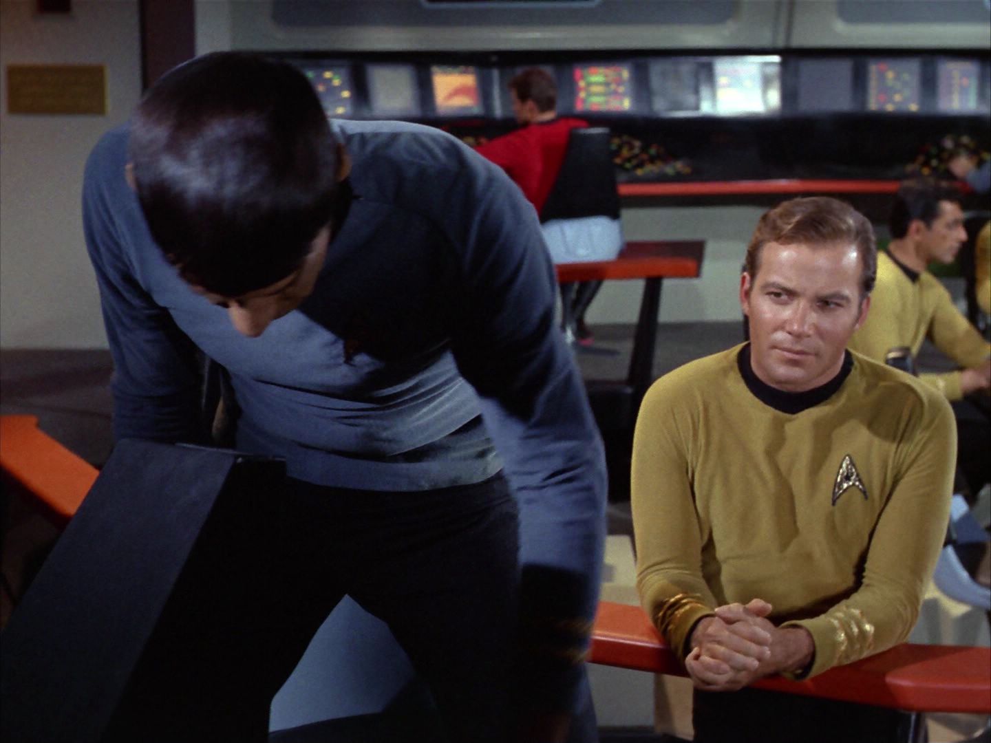 ariane179254_StarTrek_1x22_SpaceSeed_0704.jpg
