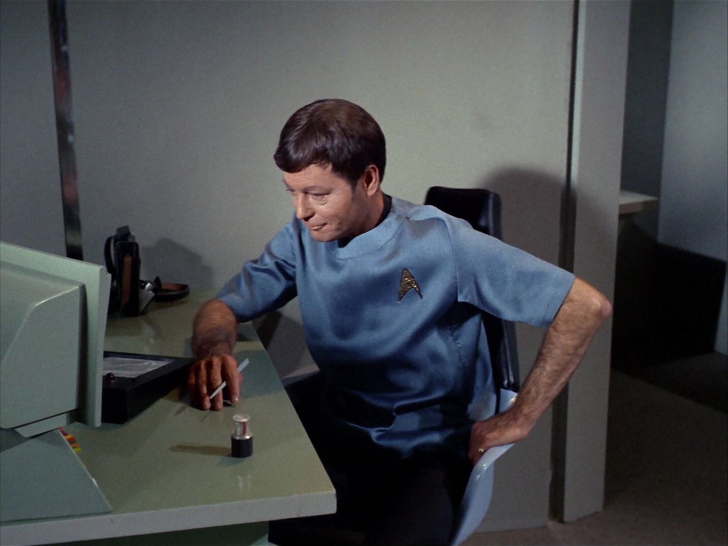 ariane179254_StarTrek_1x22_SpaceSeed_0950.jpg