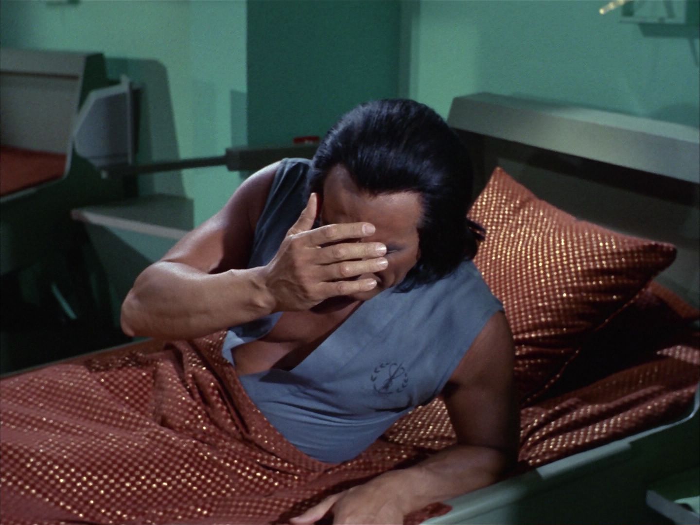 ariane179254_StarTrek_1x22_SpaceSeed_0962.jpg