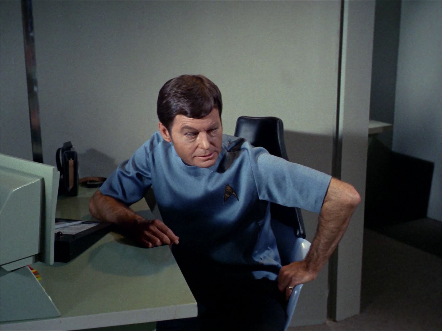 ariane179254_StarTrek_1x22_SpaceSeed_1010.jpg