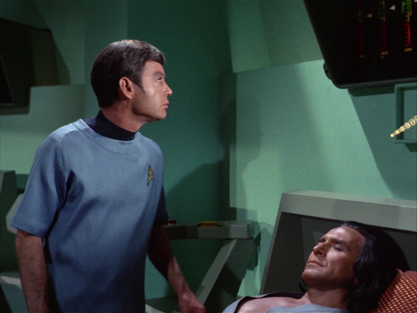 ariane179254_StarTrek_1x22_SpaceSeed_1022.jpg