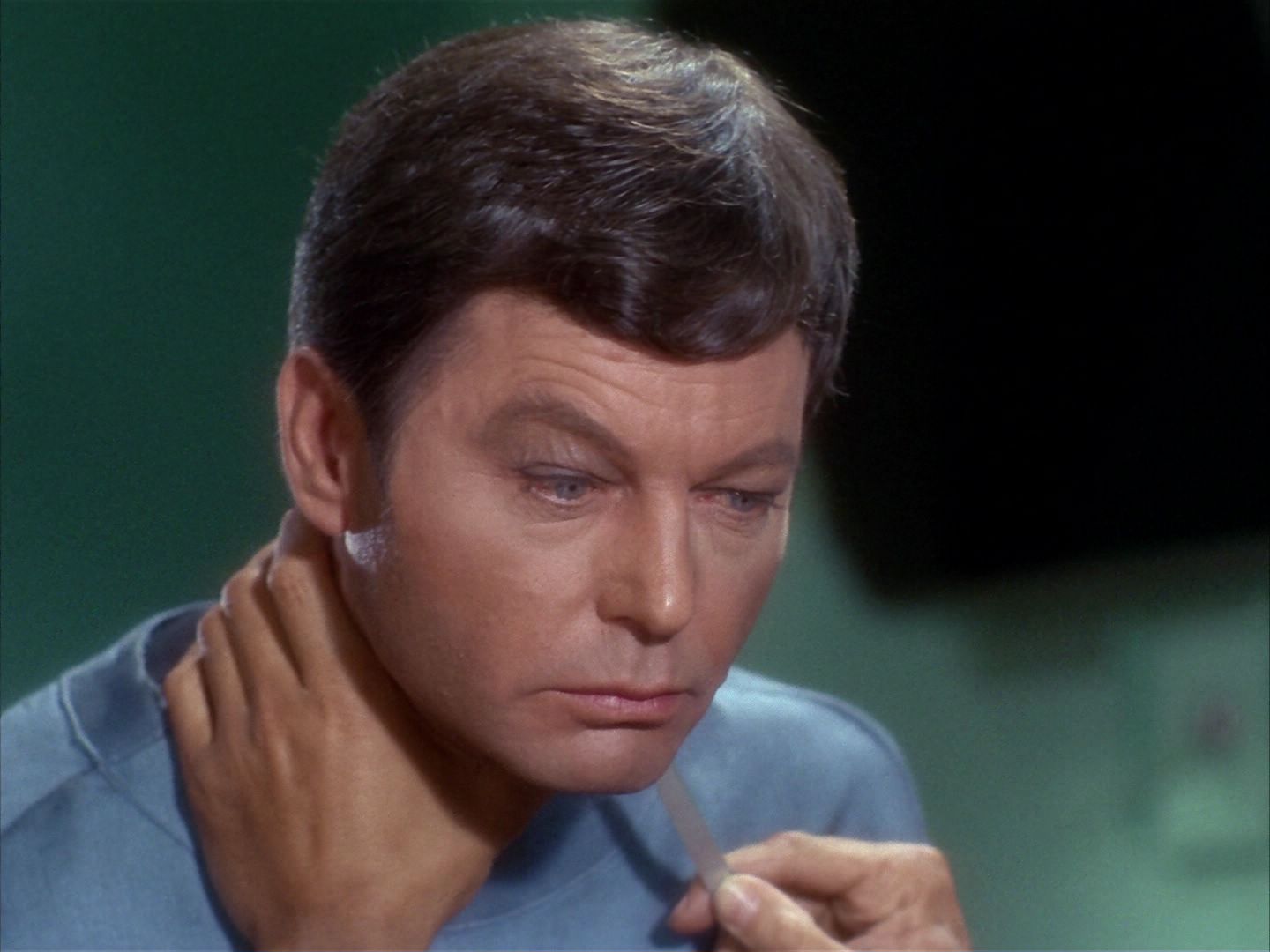 ariane179254_StarTrek_1x22_SpaceSeed_1052.jpg