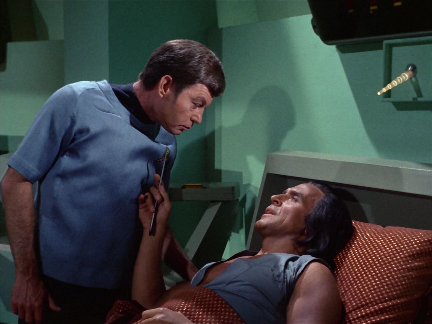 ariane179254_StarTrek_1x22_SpaceSeed_1078.jpg