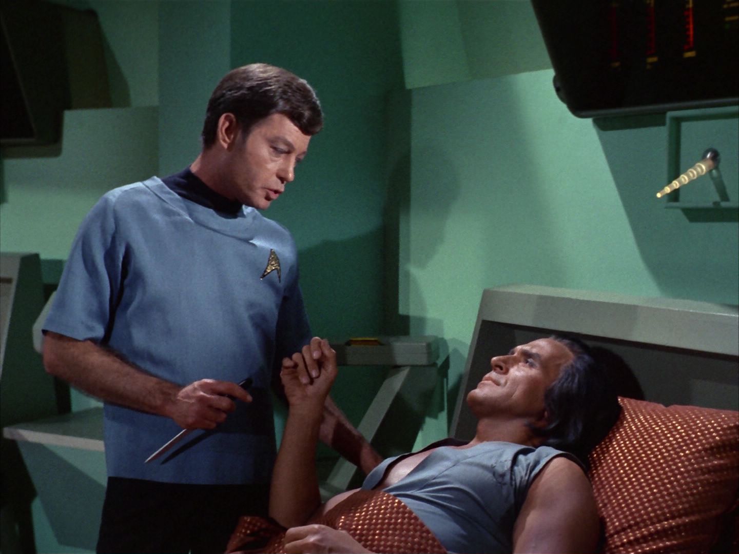 ariane179254_StarTrek_1x22_SpaceSeed_1091.jpg